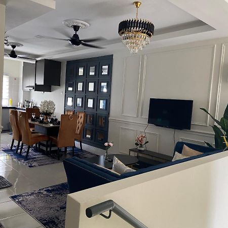 Cheerfull3 Bedroom Townhouse Terrace Kampung Dengkil Eksteriør billede