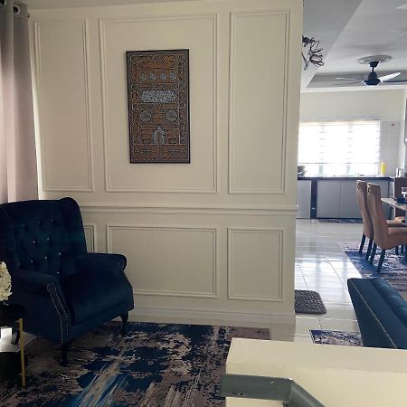 Cheerfull3 Bedroom Townhouse Terrace Kampung Dengkil Eksteriør billede